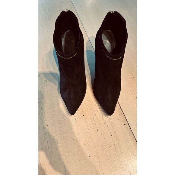 GIUSEPPE ZANOTTI BLACK SUEDE GREEK 105MM POINTED TOE ANKLE BOOTS SZ 8.5 - Picture 2 of 15